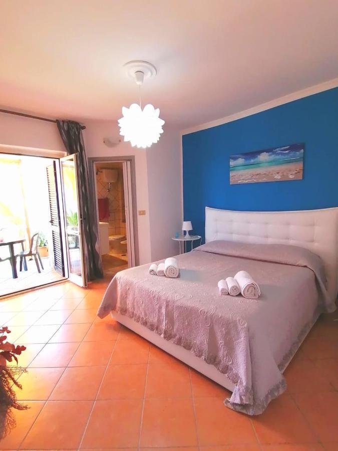 B&B "L'Eco Del Mare" アグローポリ エクステリア 写真